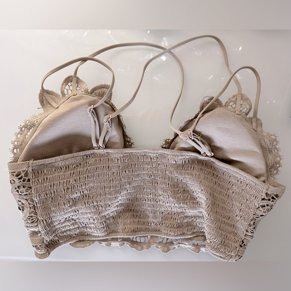 NWOT Wishlist Lace Bralette - Never Worn - Picture 2 of 5